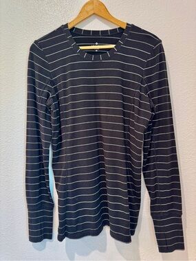 Athleta Take The Heat Black White Striped Long Sleeve Top Thumb Holes M Women’s